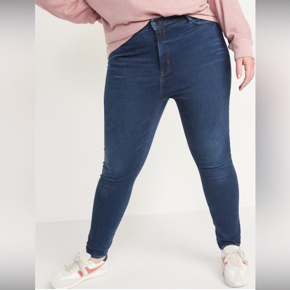 NWT- Old Navy - 28+. High Waist Rockstar Super Skinny Jean